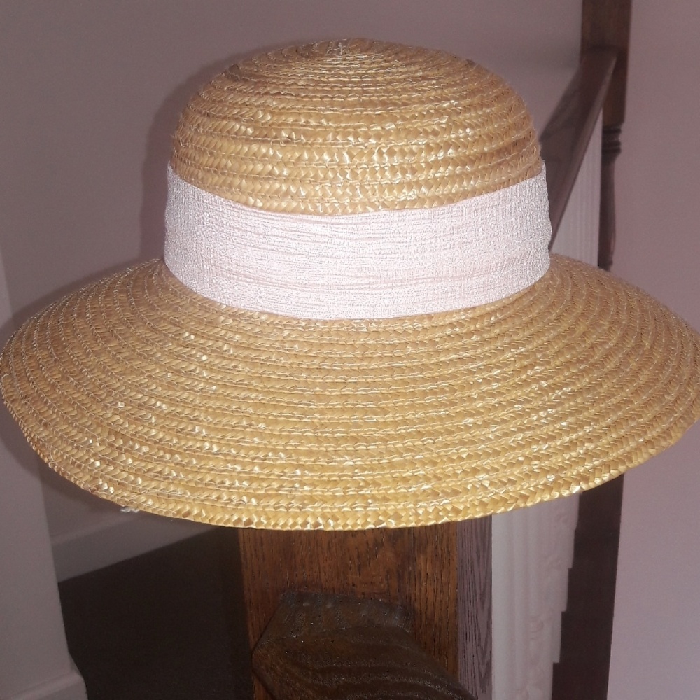 Cute Straw Hat with pink bow